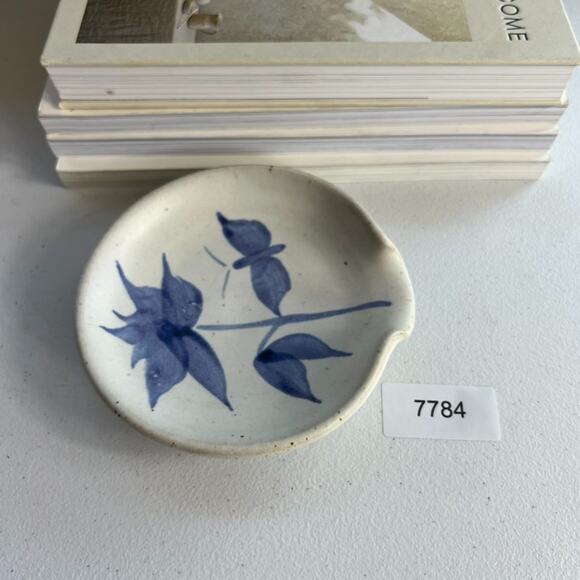 Handmade Art Pottery Ceramic Spoon Rest Plate 5.75" Hand Painted Blue Flowers - Picture 7 of 9
